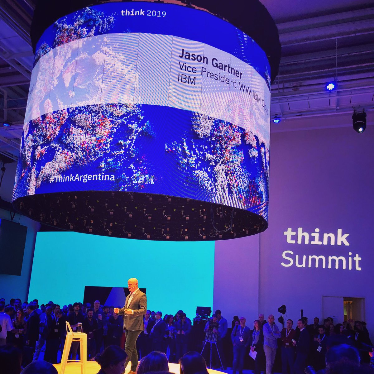 FJTomaselli's tweet photo. Acelerando el camino a la nube #ThinkArgentina #IBM https://t.co/rpG00Zkcp5
