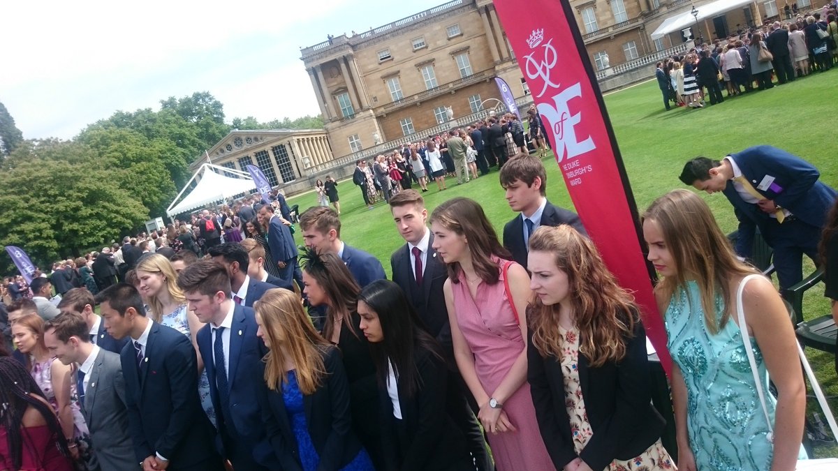 RAASDofE's tweet photo. Congratulations to all the students from Royal Alexandra &amp; Albert School who received their Duke of Edinburgh Gold Award at a very sunny Buckingham Palace yesterday. https://t.co/W5mfl4gRUu