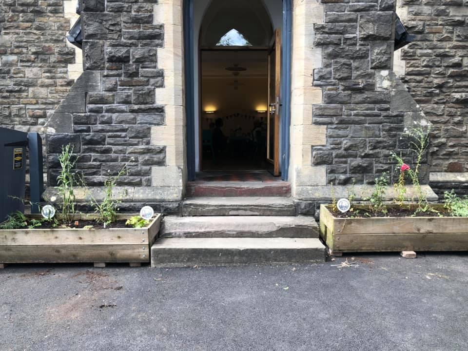 Some of the planters in Gelli road haven't been getting the TLC they deserve so Cafe Connect have taken them under their wing as part of their gardening project with lots more bee friendly flowers.