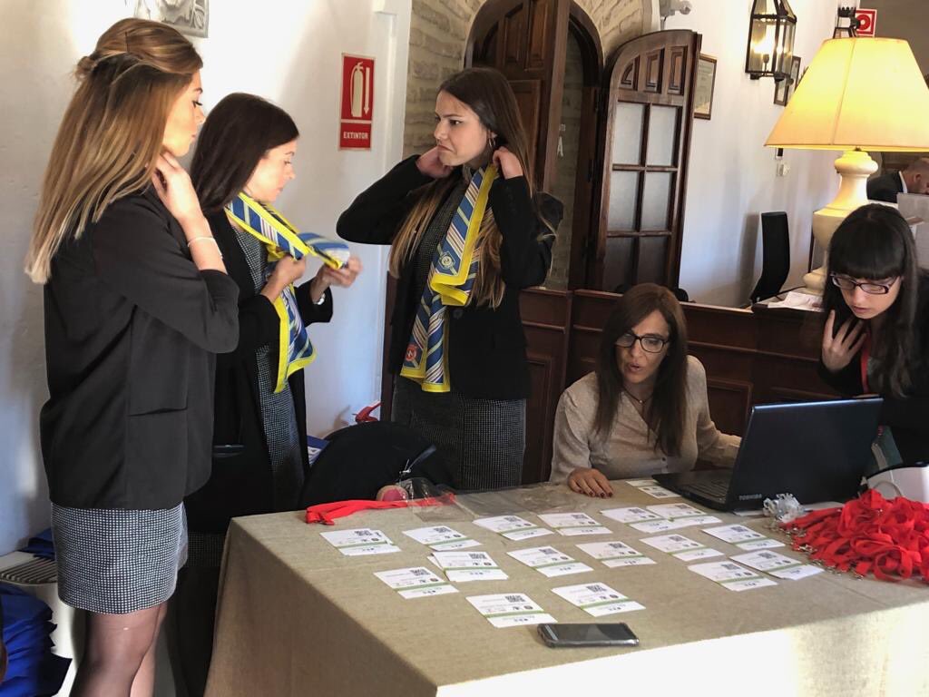 SasegurSL's tweet photo. Nos preparamos para dar comienzo al III Encuentro profesional de la Seguridad en el Comercio, Distribución y Logística. #3SegComercio @Seguritecnia https://t.co/tfX2VDxd3N