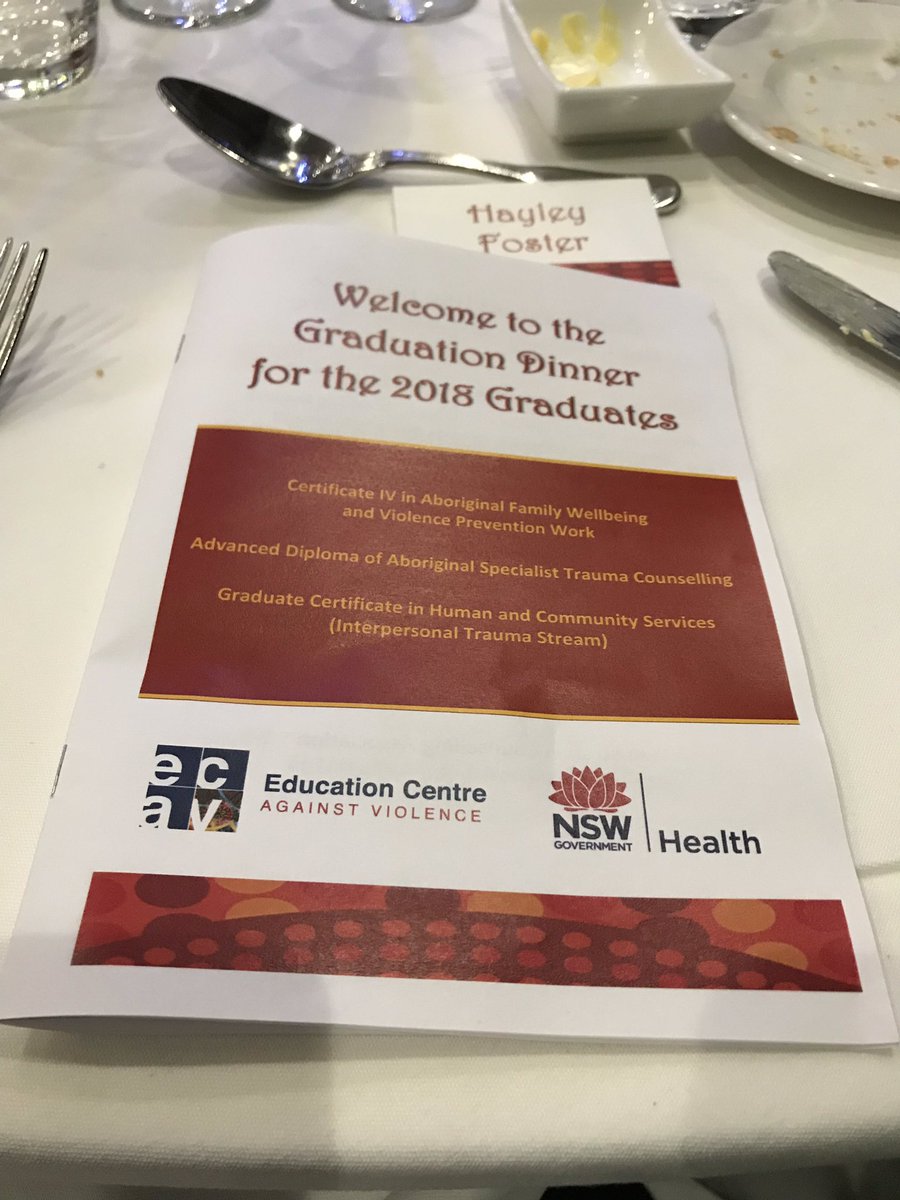 HayleyFoster_'s tweet image. What a privilege to celebrate with the fabulous graduates of the Cert IV in Aboriginal Family Wellbeing and Violence Prevention Work et al. Sensational stuff. @NSWHealth @SydneyUniPress #ECAV