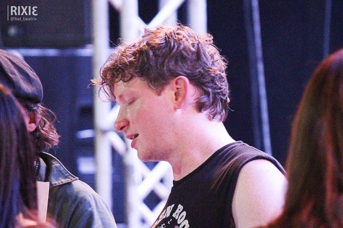 bat_beatrix's tweet photo. 190508 CarlBaratandTheJackals Beijing gig 💞 Jayyyyy
#CarlBaratandTheJackals #JayBone #jay https://t.co/MQdNq8Nnq7