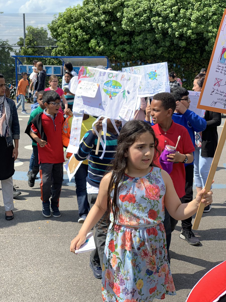 woodberrydownN4's tweet photo. Our #PeacefulProtest through #WoodberryDown playground sent a message to our community and to the world beyond! #BeTheChange #NWFed https://t.co/e8dVzhCIQR