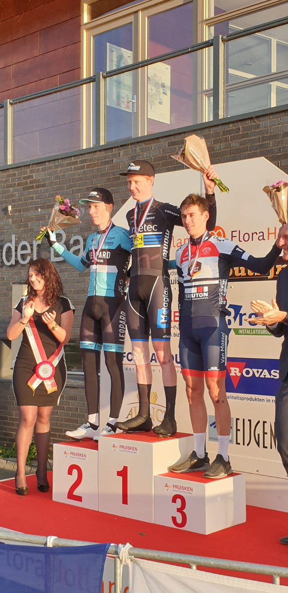 JensvdDool's tweet photo. Winst op het DK Tijdrijden Zuid-Holland voor Beloften gisteren! 😊 @metecct #BMC #Rogelli #FastForwardwheels https://t.co/a4mrTro7bD