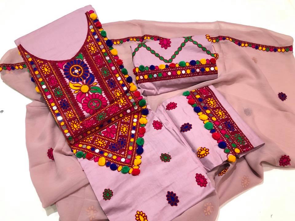 M_talha09's tweet photo. Lwn fabric 3 pc suits with chiifon dupta plz order inbox or whatsapp 03346004003 #IndianElections2019 #Afghanistan #ElectionResults2019 #fashion #Trending #lessprice #OnlineMarketing tiktok https://t.co/EY6bMw6bwD