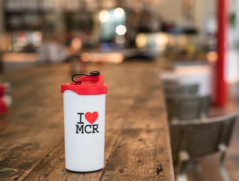 Tomorrow we go plastic free! 

A bunch of great coffee shops are handing out 100% recyclable cups in exchange for a donation to @mcr_charity ❤️

It's happening for 1 day only, get involved using #PlasticFreeFriday