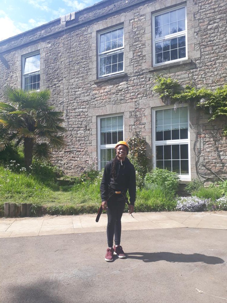 ivywarminster's tweet image. So proud of Bella who has just overcome her fears and abseiled down this building amazing determination #paniczone