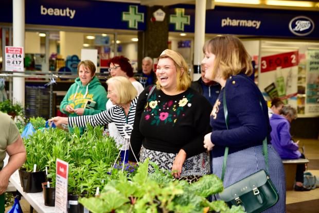 HTGVeg's tweet photo. Pop-up plant sale hailed blooming success #allotment #gyo #winsford https://t.co/27Oc8wobKP https://t.co/DooNrCi4wd