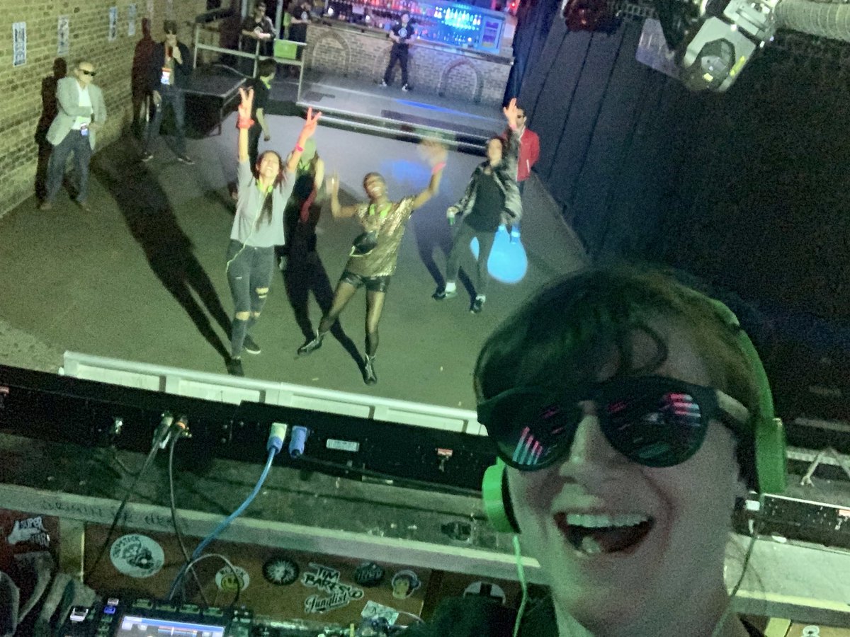 mukiapproved's tweet photo. GIGANTIC THANKS for coming out to support our #ConsequencesAR #spatialaudio #immersive #rap #LBE UK DEBUT at @FireVauxhall and biggest biggups to the amazing talent of @HarryShotta @PlayLinesAR @bosedevs @Invisiblemeans Stay tuned for lots more of this to come! #WomenInTech #YASS https://t.co/gfoddTW8TN
