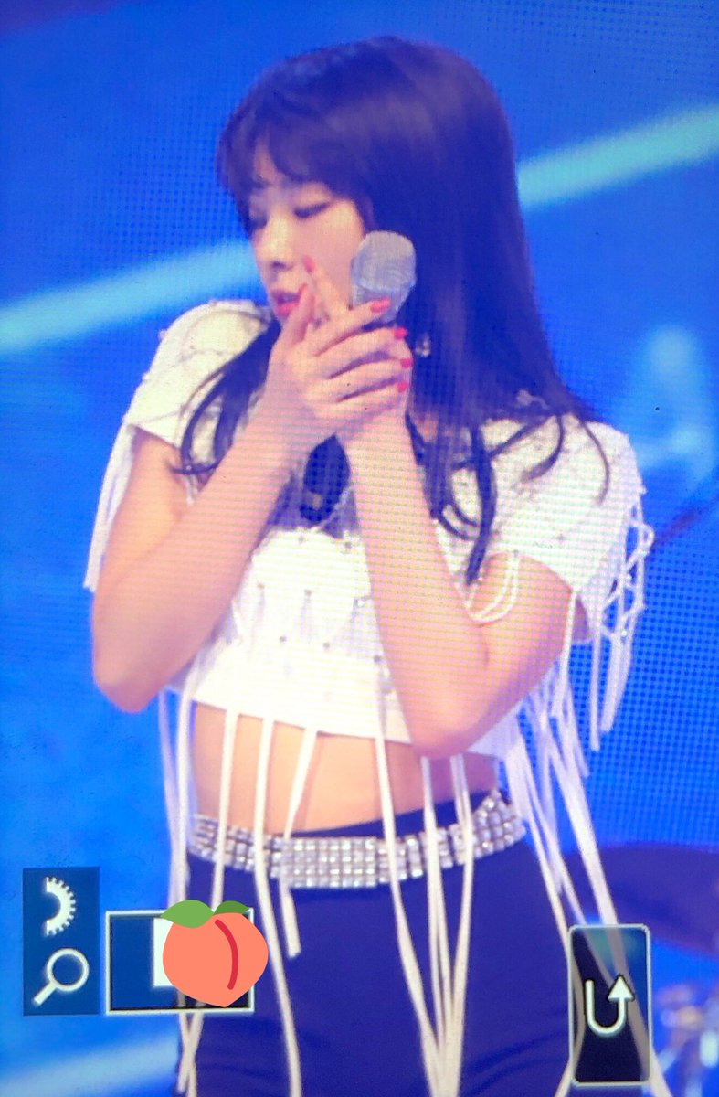 bluepeach0210's tweet photo. 20190523 중앙대 축제
🤗😇😍🥰
#SeulGi #슬기 #레드벨벳 #RedVelvet https://t.co/MFWw0iofLL