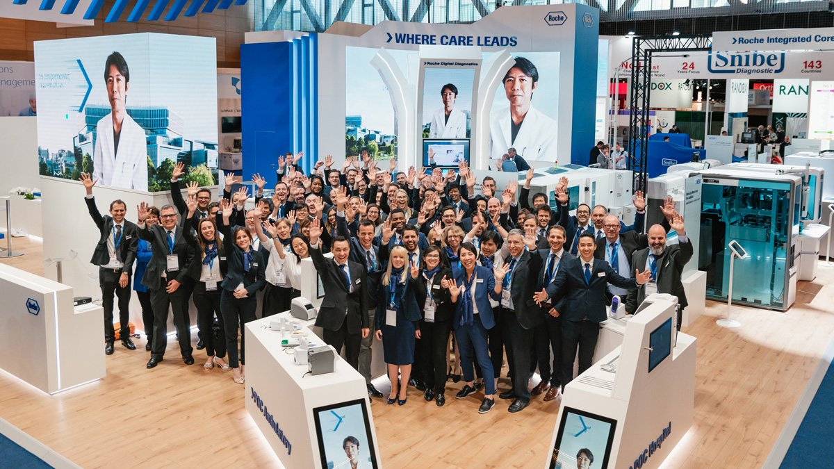 Roche's tweet photo. That’s a wrap for #EuroMedLab2019. Thanks to everyone who joined us at the Roche booth and engaged in discussion on the future of diagnostic healthcare! https://t.co/9PEdB0SMWH #labinnovation #personalisedhealthcare https://t.co/VBWYVbhAPF