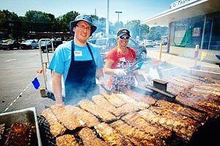 MidtowneMarket's tweet photo. Today is a fun day at #MidtowneMarket! 
It's #Ribfest from 10 am - 7pm AND we will have the LARGEST #StrawberryShortcake in St. Charles!
Come get your slab of #Ribs and Slice of Strawberry Shortcake! https://t.co/wfr4UhfPy0