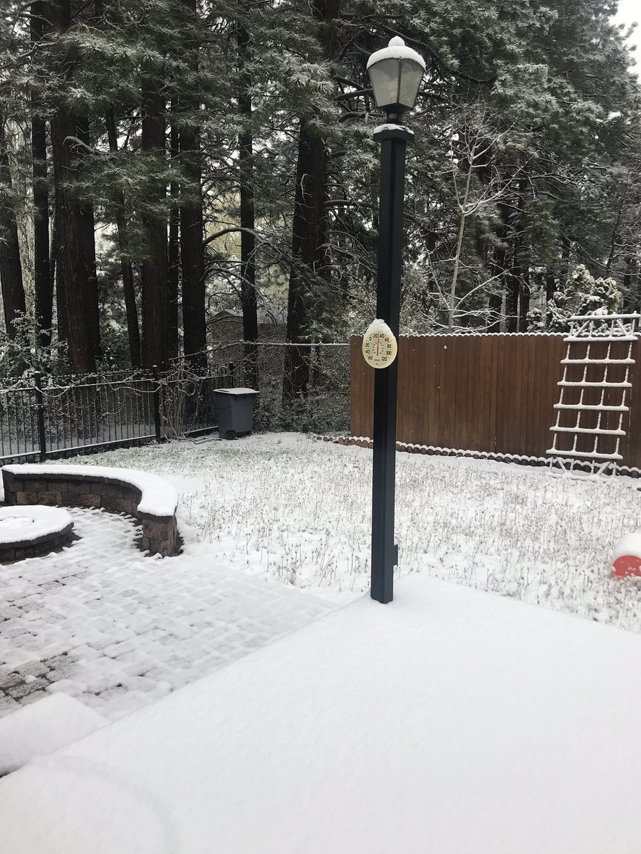 Well good morning Flagstaff! Happy May 23rd. I love the mountain weather here!
.
.
.
#flagstaff #snowinmay #mountaintown