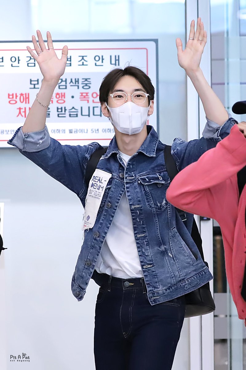 pitapat_960201's tweet photo. 190523 ICN 입국

낼 보자 도영아 😍

#도영 #DOYOUNG #ドヨン #NCT #NCT127 https://t.co/tcb3ChxFZv