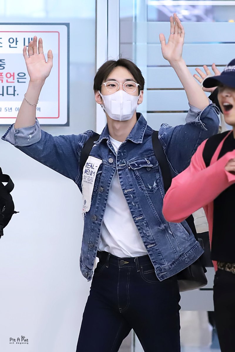 pitapat_960201's tweet photo. 190523 ICN 입국

낼 보자 도영아 😍

#도영 #DOYOUNG #ドヨン #NCT #NCT127 https://t.co/tcb3ChxFZv