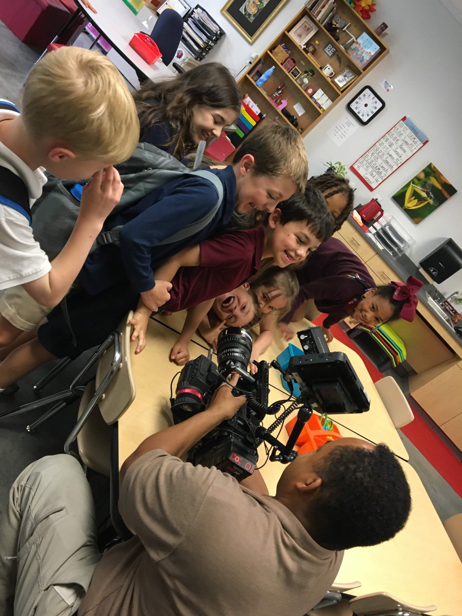 SASeducator's tweet image. We enjoyed our time shooting video at @EnvisionSciAcad yesterday! 🎥 We love the use of #CodeSnaps + our Finding Liquids lesson to learn about the states of matter and are super impressed with the reusable CodeSnaps grids. #kidscancode #STEAM @firstgradeSTEAM