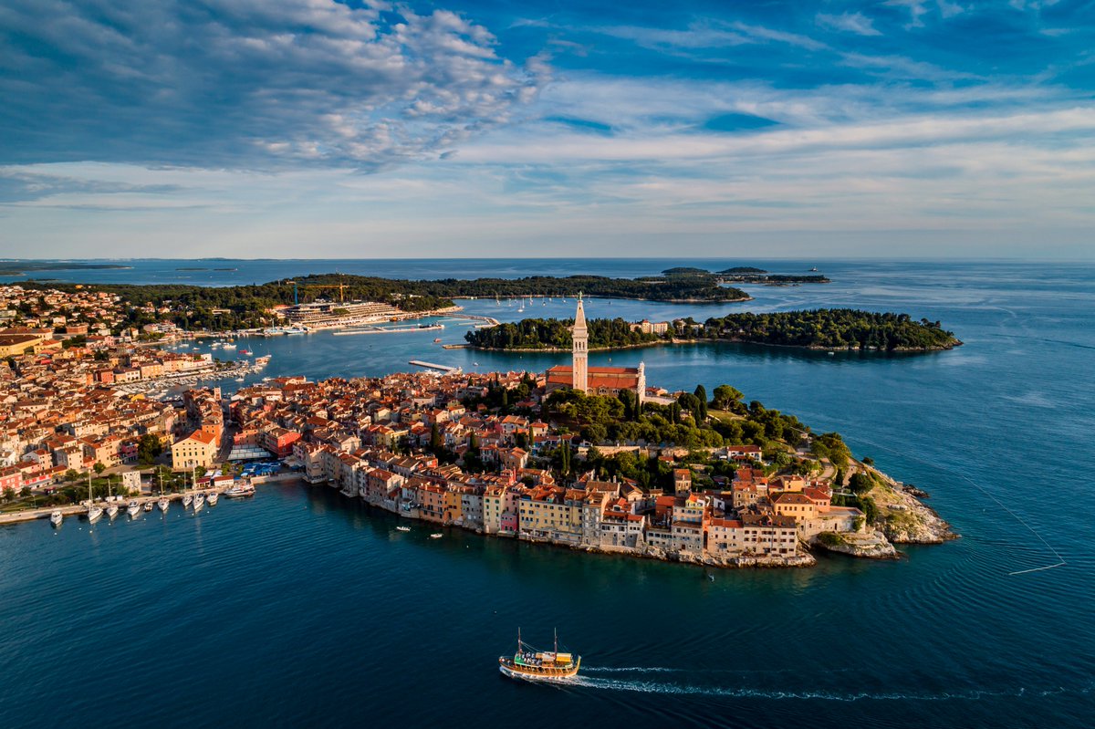 Unleash your wanderlust and let it take you away.

#loveRovinj #traveling #Istria