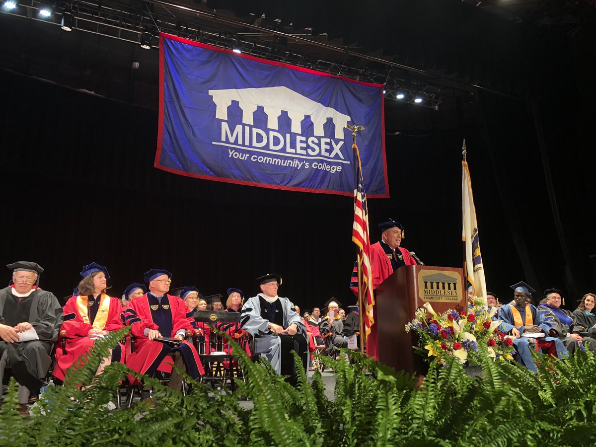 patrickecook's tweet image. Hearing from @bedfordpd Chief Robert Bongiorno - @MiddlesexAlumni Class of 1993 #MCCGrad #Bedford @middlesex_cc @LowellAud @NEMLECInc