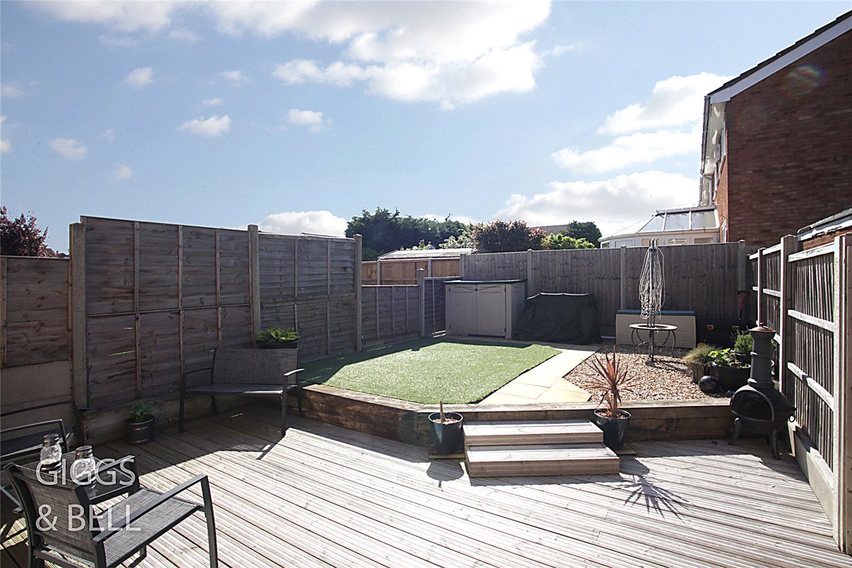 Giggs_and_Bell's tweet photo. Featured Property- Buckingham Drive, Luton.🏠

#giggsandbell is delighted to present this 4 bedroom family home. Offering a big driveway and double-glazed doors opening out to the garden.🌷

Please contact us on 01582 958070 to arrange a viewing! https://t.co/cil19cLo12