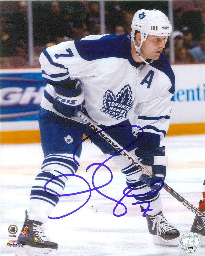 Happy 53rd birthday to Gary Roberts. The current could use a couple of playoff warriors like this guy. 