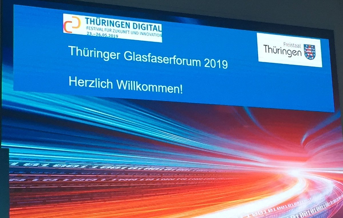Buglas_eV's tweet photo. Thüringer #Glasfaserforum 2019 zeigt, wie weit das Bundesland in Sachen schnelles Internet ist u.a. mit Eröffnungsvortrag von Minister @WTiefensee . Spannende Podiumsdiskussion um die Themen Kooperation und Wettbewerb. #nöGig #thueringendigital #DigiNetzG https://t.co/ualxBKZ5AC