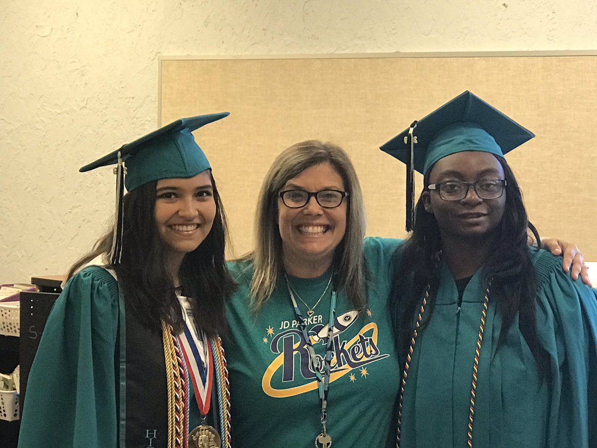drchrisj2012's tweet photo. There were more than a few tears of joy today when some of our former Rockets (now JBHS Falcons) stopped by in their caps and gowns to visit our fifth graders and a few favorite teachers. We are so proud of all these college bound seniors!! @Vogel4860 @MCSDFlorida #rocketlife https://t.co/69AoZ79B4g