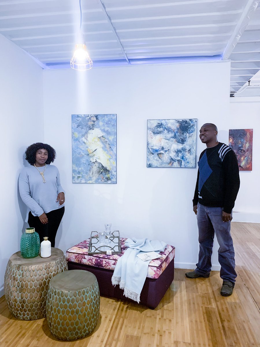 MsMontseM's tweet photo. Thank you @jemmiro_art for trusting me and my brand @teatree_co with your works. 
Always authentic to who you are, never settling for less than what you believe in. 
#Teatreeandco #beautifyingspaces #artworks #artgallery #authenticity #teatreeandcogallery https://t.co/uAG4cvBCA1