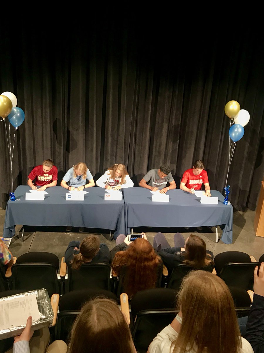 scpaactivities's tweet image. Signing Day at @scpaactivities !  Lions heading to Coe College, Macalester, St. John's, St. Mary's and Augsburg!  #LionsPride #PrepForLife