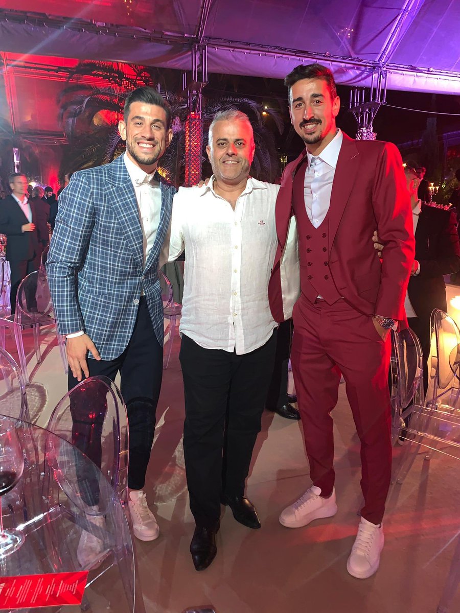 aalmeidaoficial's tweet photo. Family Reunion  ❤⚪️ @SLBenfica #37 https://t.co/8f3XOklgsH