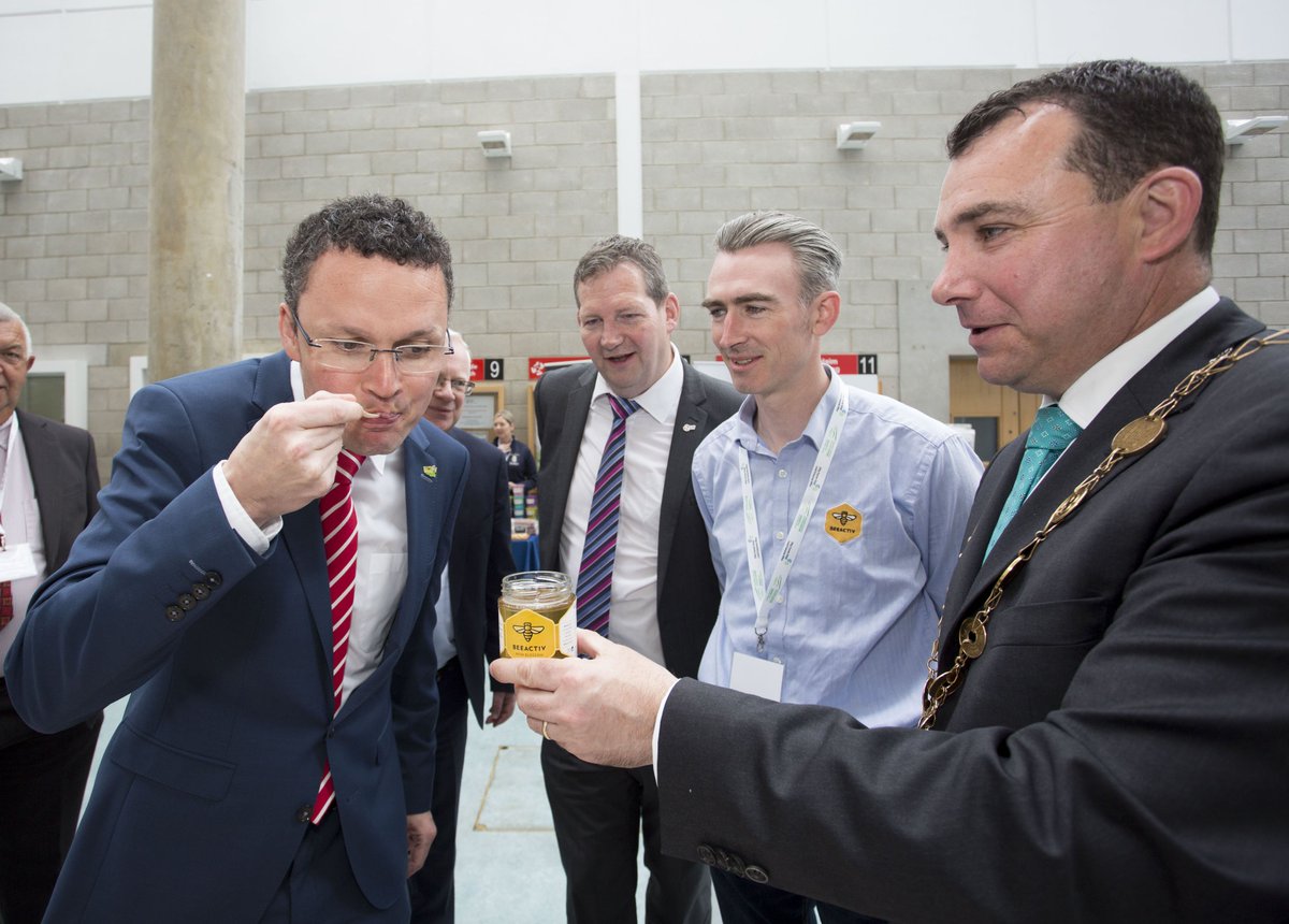More than 75 Irish food producers give Irish and UK buyers food for thought, at Inaugural 'Meet the Buyer' Event here at LIT.

For more information: lit.ie/News/Item/LIT_…

#MeettheBuyer #MakingitHappen