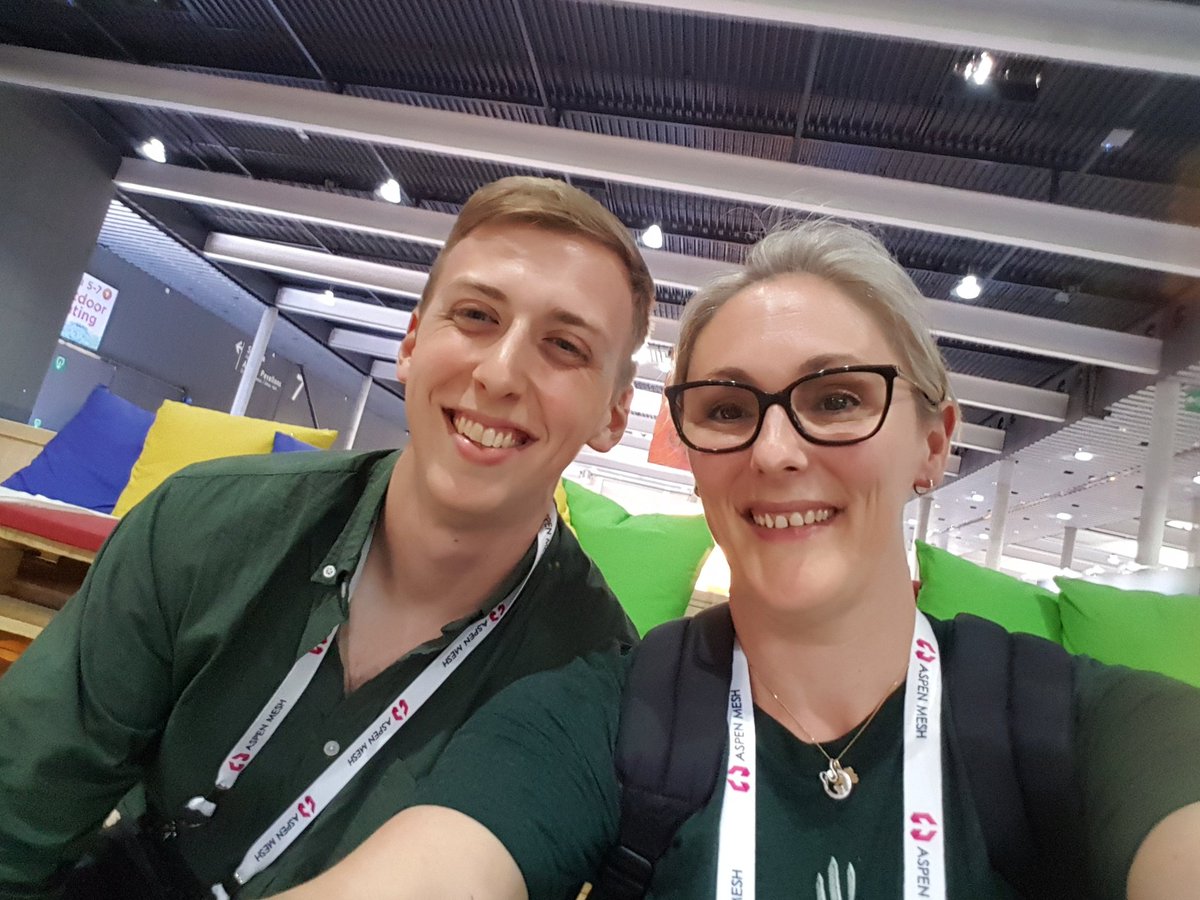 Gaelleacas's tweet image. Great sharing moment w/ #CloudBuild team @wflynch &amp;amp; Brian Russel. Thank you ! #KubeCon @GCPcloud