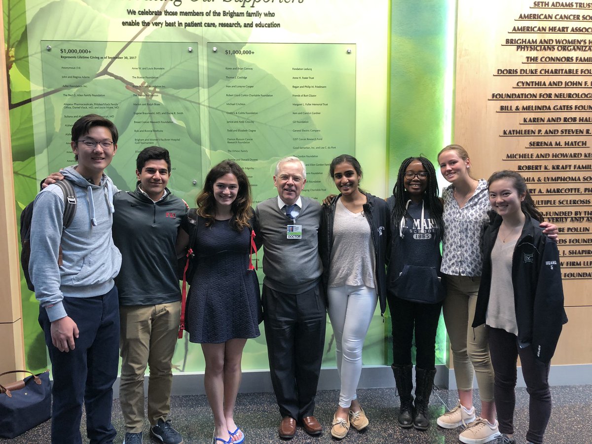 CCohor's tweet photo. Just visited Dr. Devlin at Brigham and Womenβs Hospital! Learned about #brachytherapy and #radiology. Interesting to learn about cancer treatments offered and their accessibility π¬ #lionterm #experientiallearning https://t.co/kGCb6PBwjS