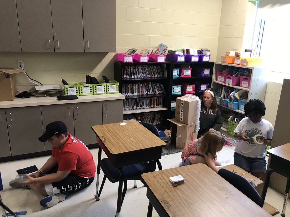 MrsGraves4th's tweet photo. Making arcade games for our very own Caine’s Arcade in room 10. Final product coming soon...#sheisgolden https://t.co/DMhsuJRqjb