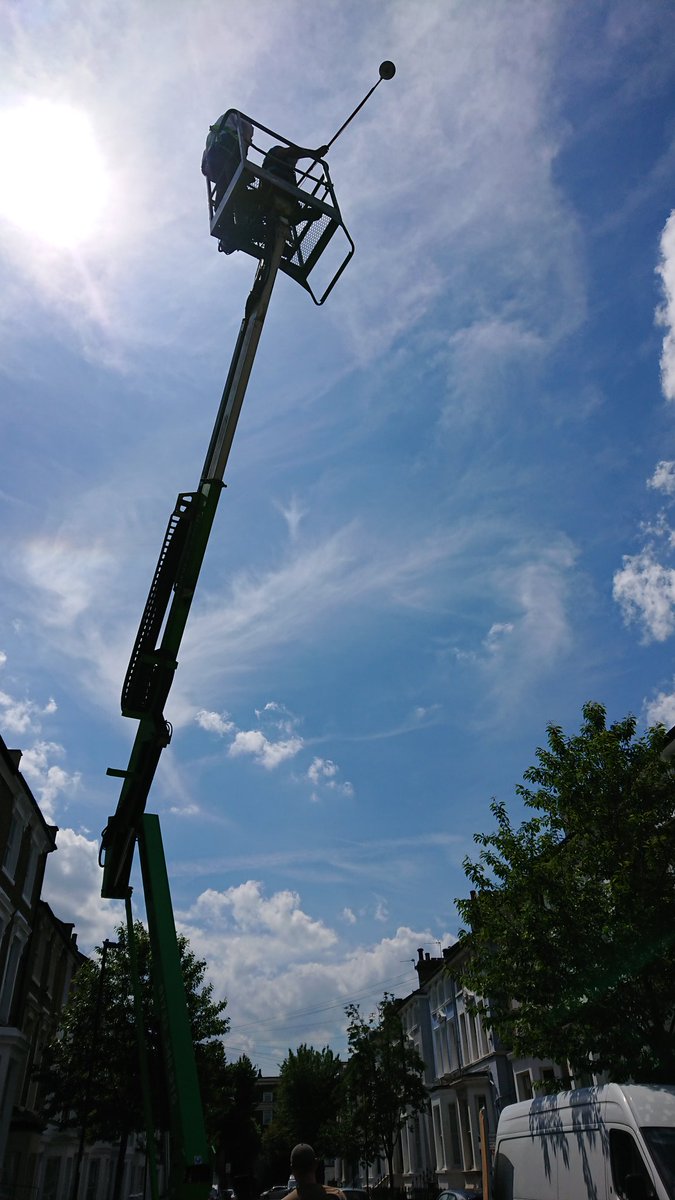 AgneseSalvati's tweet image. Wonderful measurement day for the #UrbanAlbedo project! Collecting new data to understand the impact of #builtform and materials on radiation exchanges and #urbanclimate @MarialenaNikol @Bruneluni @KentArch