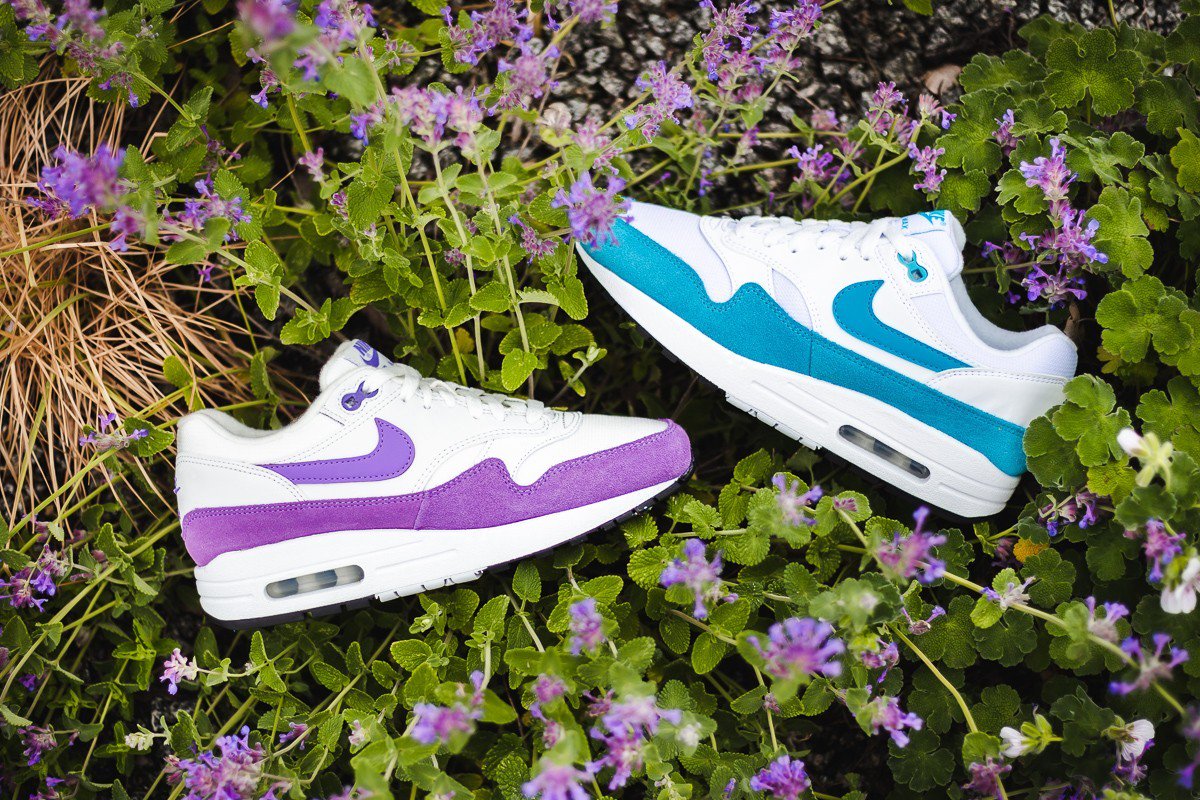 A veces con poco se puede decir mucho. 
Un colourway sencillo y único al mismo tiempo.

¿Te vas a quedar sin ellas?

bit.ly/2Hxhi3r

#sneakers #atomic #violet #zapatillas #tienda-online #pastels