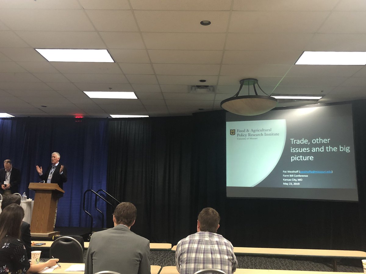 FAPRI_MU's tweet photo. To conclude the 2018 Farm Bill Education Confefence, @WesthoffPat speaks about trade and big picture issues beyond the Farm Bill. #FAPRI https://t.co/IveuCrbv43