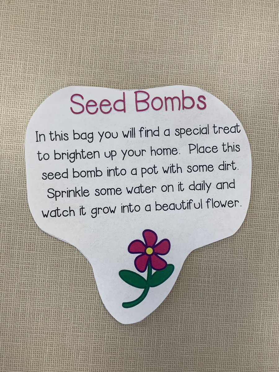 classjacksonfun's tweet image. Spreading our love through the town of Newville today!  We made wind socks and seed bomb bags to hand out😁 #NewvilleCARES #BSSDproud
