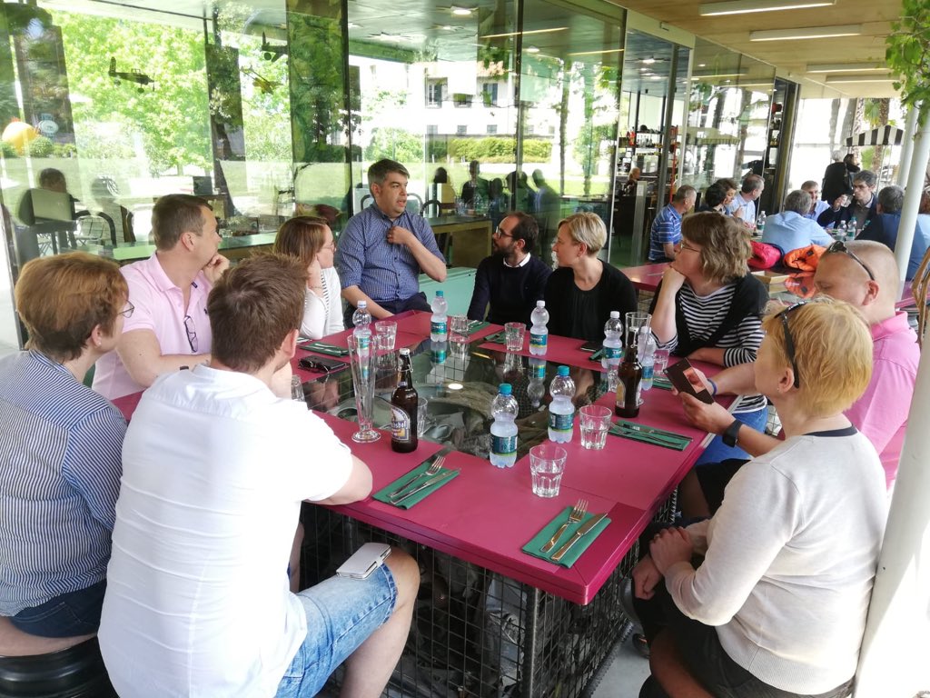 AmiciDiCometa's tweet photo. Our friends from @axxell_finland conclude their study visit with a lunch in #Anagramma and a funny tour in Como guided by the students of the #CometaEnglishClub with prof. @eka_grishi | thanks for coming! #DropInCometa https://t.co/WovhoZEFv5