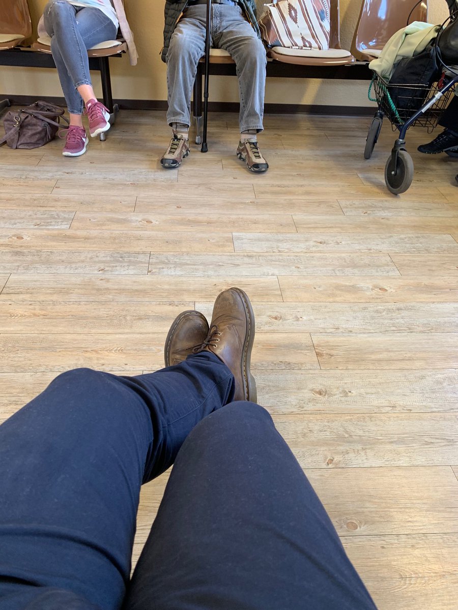 Seit ich bei Twitter bin, wollte ich schon immer mal einen #wartezimmertweet schreiben. Heute ist es endlich soweit.