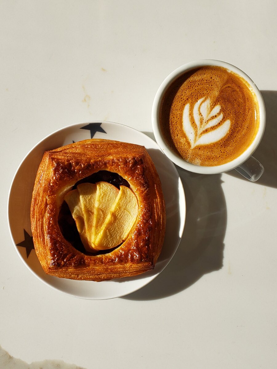 If you brave the Belknap construction, we’ll give you 50% off your drink with the purchase of any of our pastries, if you mention this tweet!

(Available at Rowster Belknap today only.)

#rowster #rowstercoffee #pastries #grandrapids #beknap #fieldandfire #coffee