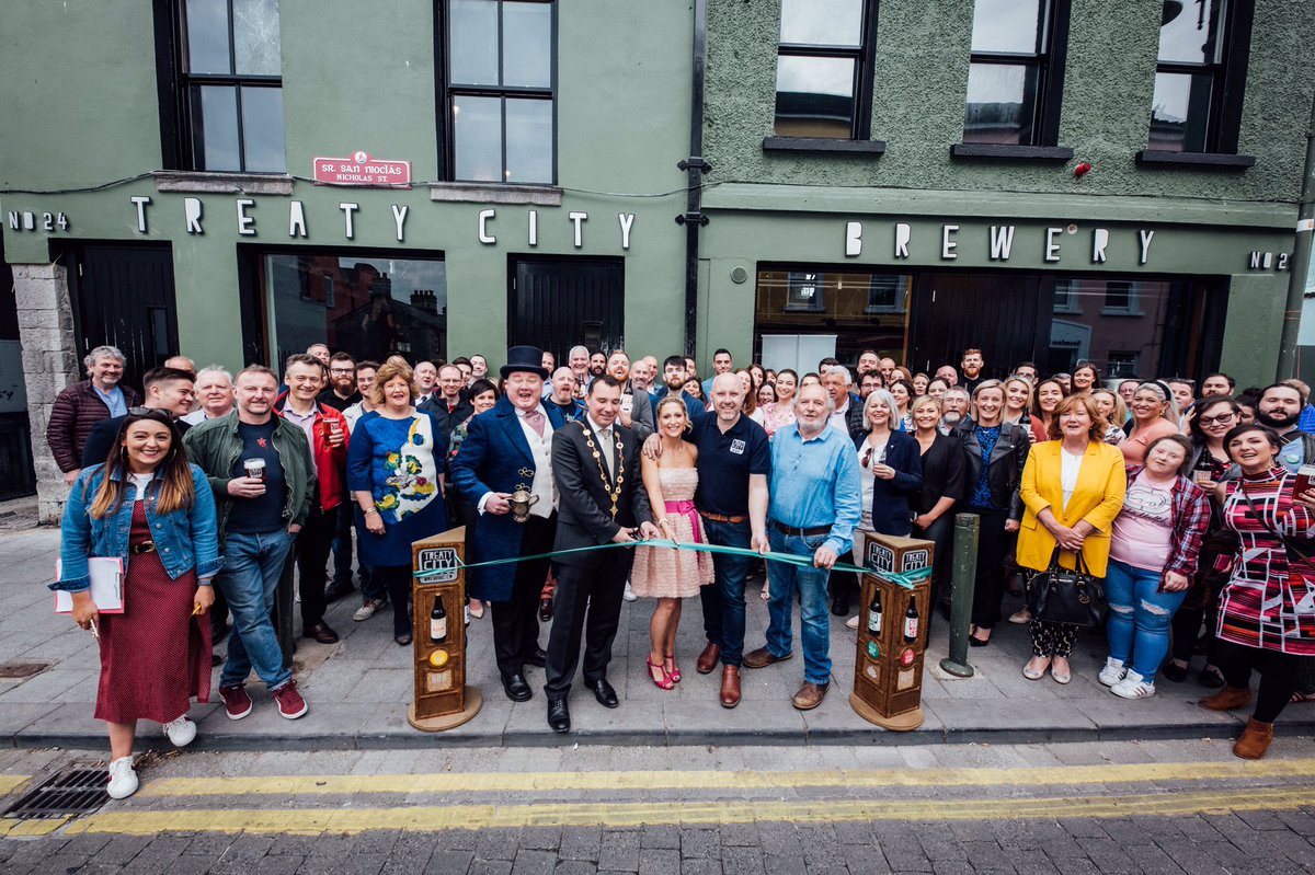 TreatyCityBrew's tweet photo. Thanks to everyone who came to our launch party last night 🍺. What a way to open the brewery! We even trended on Twitter 😀. Thanks for your continued support. We open to the public at 12 noon tomorrow. Tours can be booked now via our website. Lets do this 🍺
#TreatyCityBrewery https://t.co/aZPirjUrhF