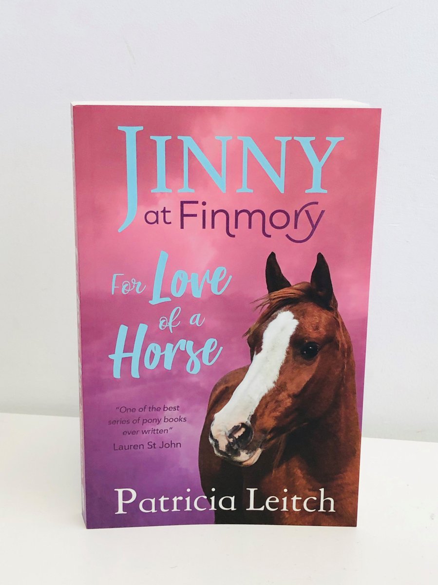 catnipbooks's tweet image. First copies of #JinnyatFinmory are in the office and we LOVE those pinks and purples. Thank you @kazziebud for the beautiful photos and @aliardington for the design!