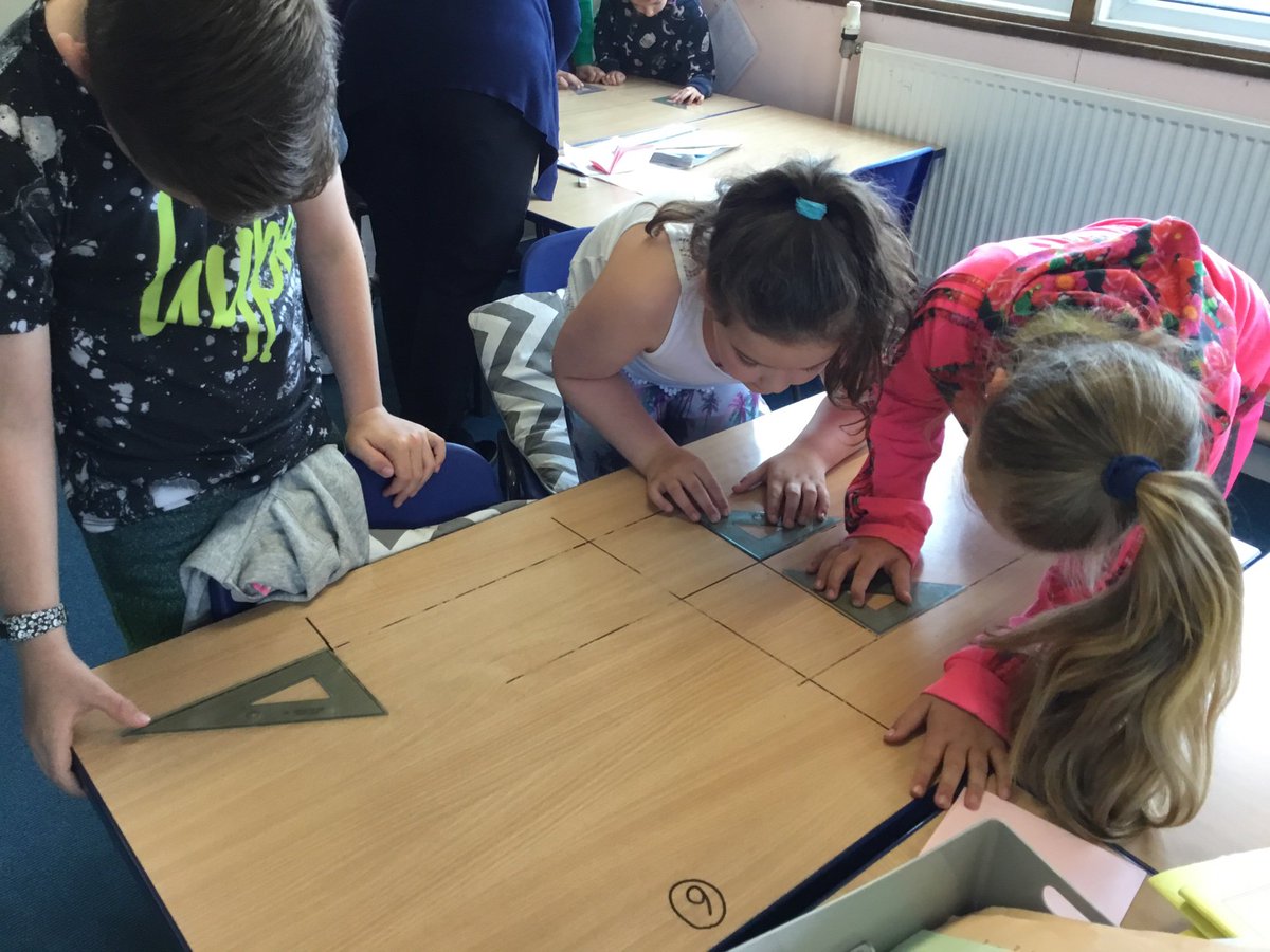 SaintJohnsRC's tweet photo. P4/5 using set squares and angle finders to identify right angles during maths. #shapepositionandmovement https://t.co/CQmexneZoi