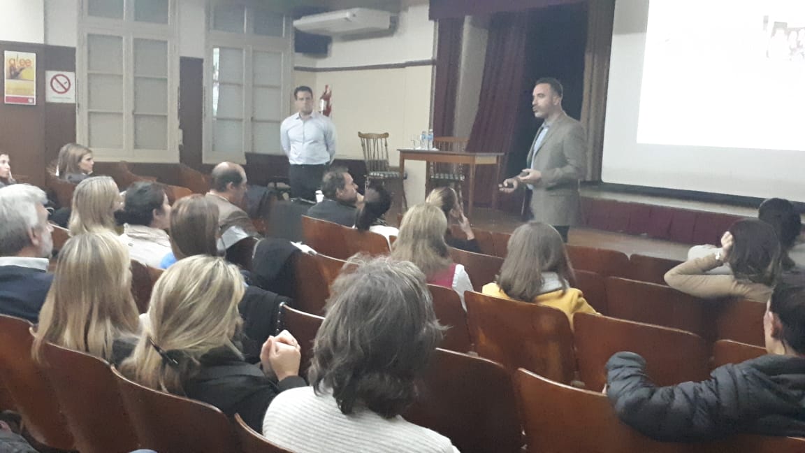 MPFCABA's tweet photo. En el Marco del programa "Los Fiscales a la Escuela", el 21 del corriente, brindamos el Taller: #SegurosEnLaRed en el Colegio Jesús María. Contamos con la presencia del fiscal Martín López Zavaleta y el Dr. Gonzalo Sansó, director de la Oficina de DDHH. Asistieron más 70 padres. https://t.co/yd7Q9dkD7b