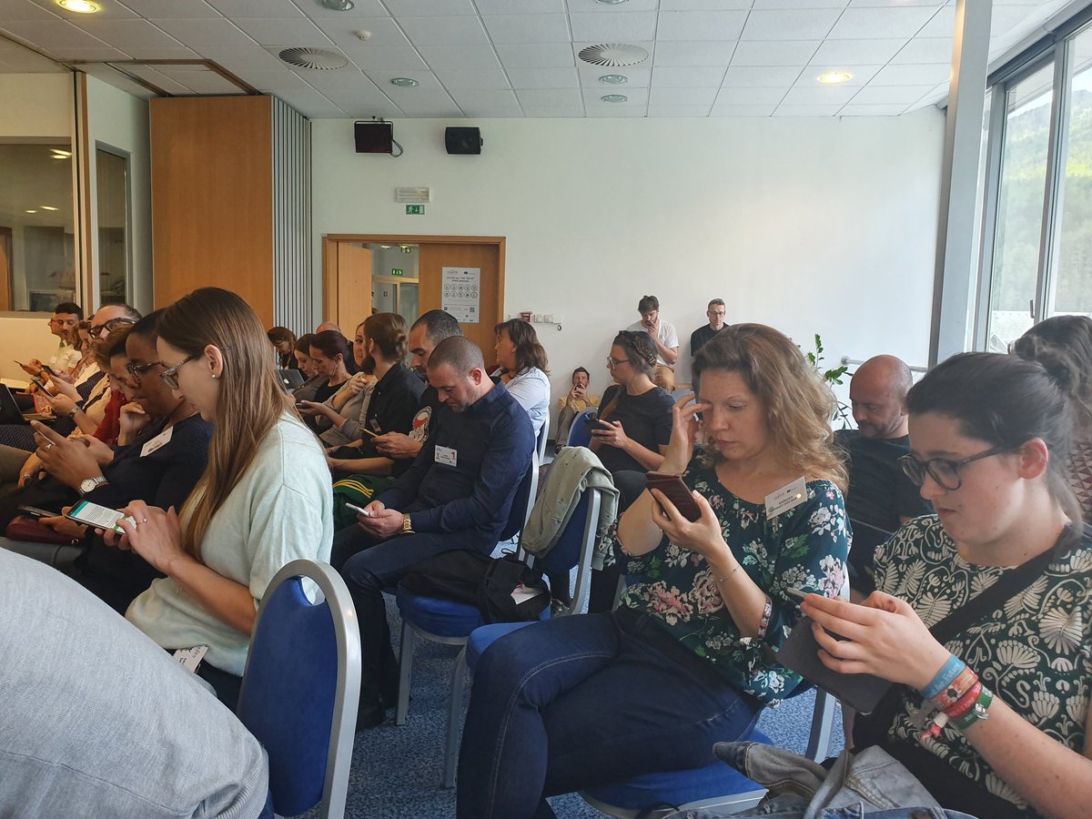 During this afternoon, we gathered again in the plenary to harvest what we learned during 36 workshops and how will this affect our future practice. 💡👍🤓 #EAYW