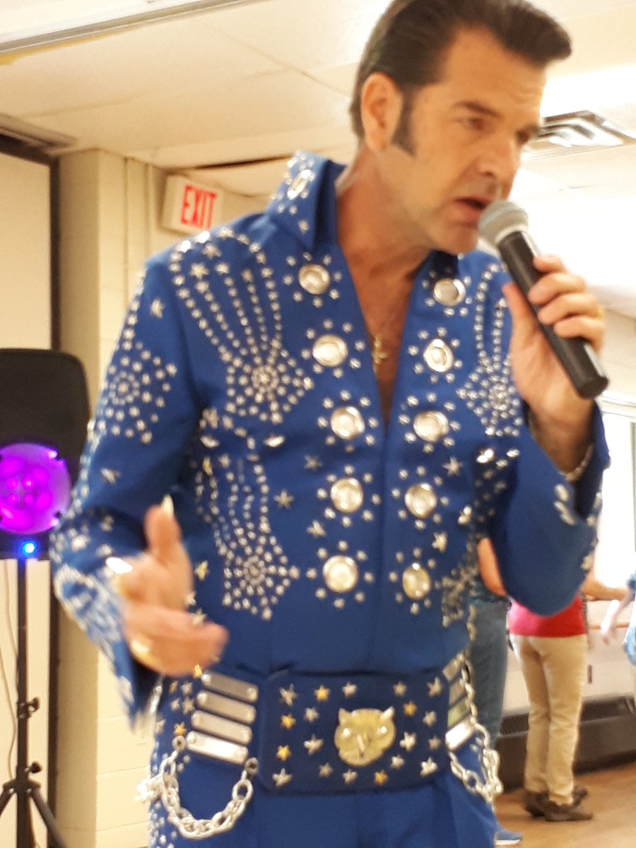 Elvis entertains at final Far West Fun Fest wit Kanata seniors.#KanataNorth