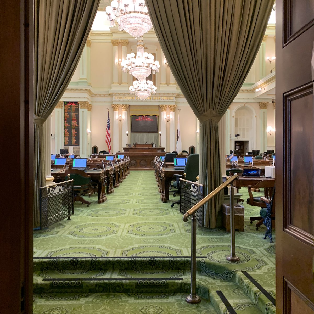 SacGreenbelt's tweet photo. Coffee, check. 400 bill agenda, check. Now let’s make this sausage. #GoTime #CALeg #HouseOfOrigin #NoSleepTilJune #Floortastic https://t.co/1k3CpwGM5j