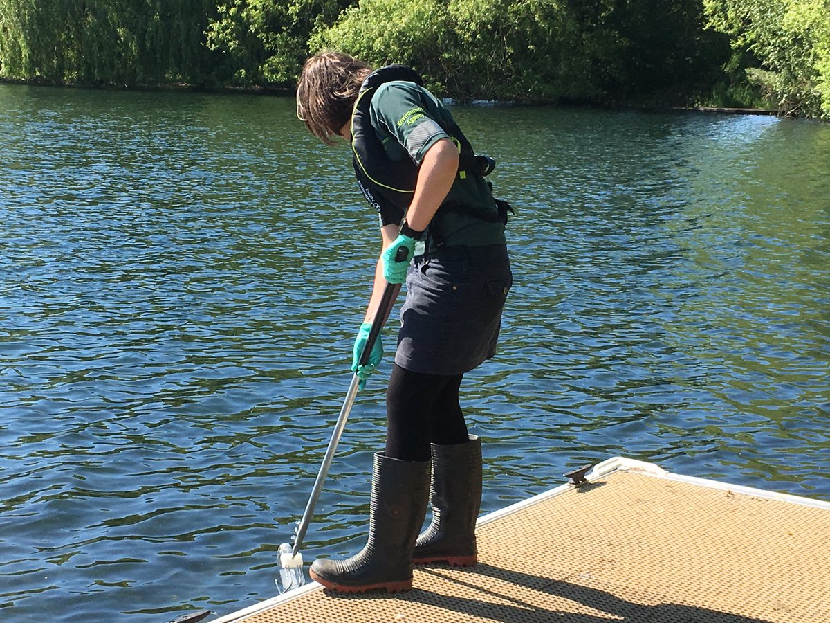 EnvAgencyMids's tweet image. Look out for @ITVCentral this evening. We’re testing the #waterquality at the only @envagency designated #bathingwater in the Midlands at Colwick Country Park #Nottinghamshire #TeamEA