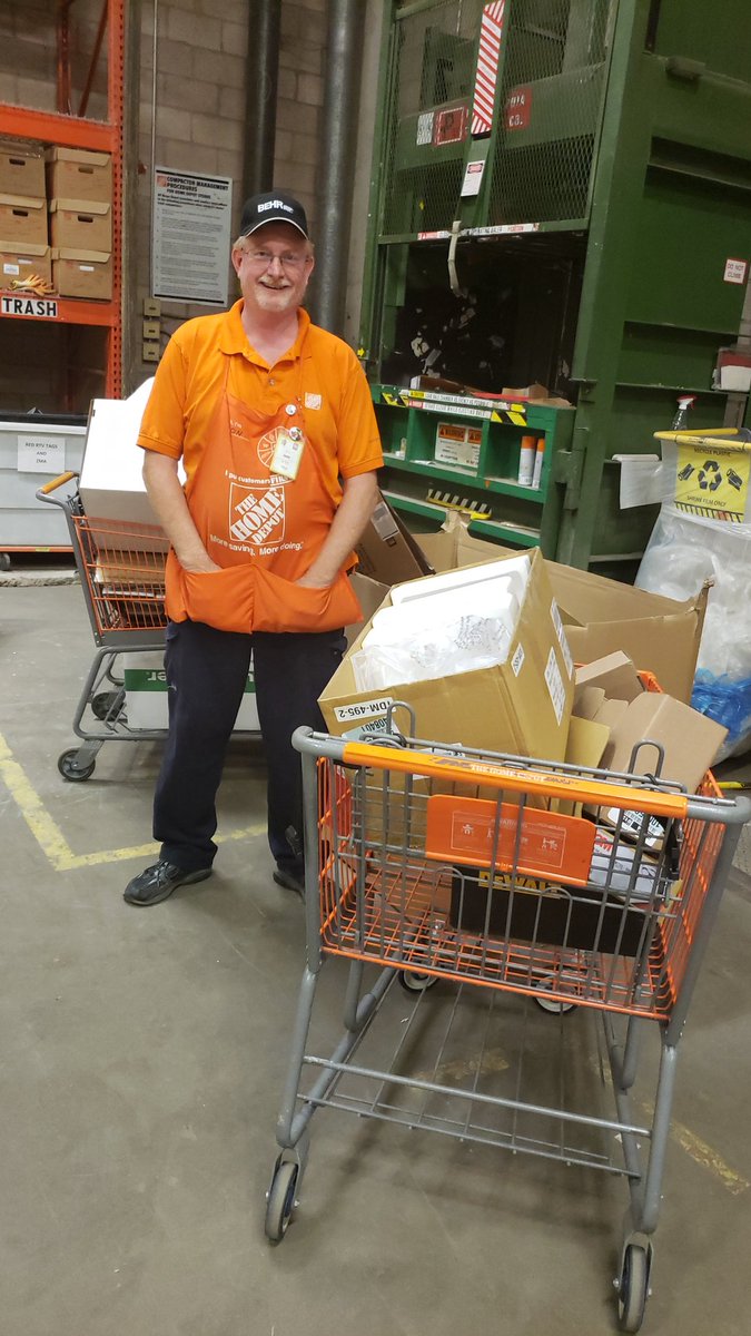 JOEGYAMFI1's tweet photo. Ron in D.29 @4637
#cardboardchallenge# https://t.co/DxYpLoHd8q