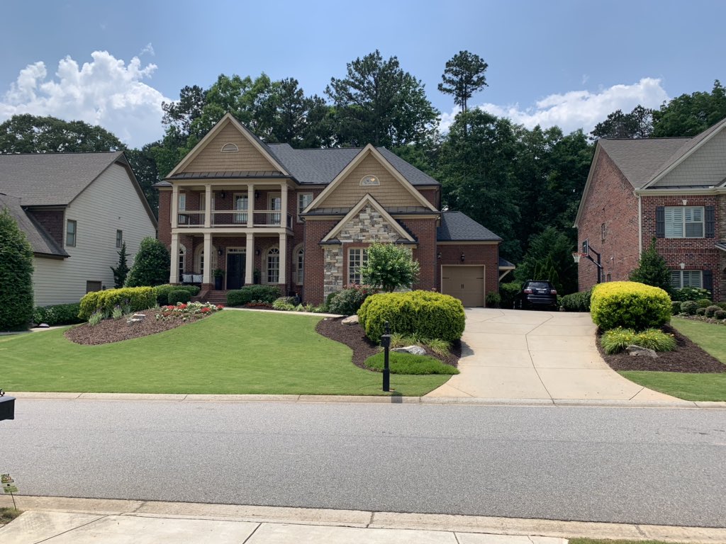ZachSmith_220's tweet photo. To all of my friends who aren’t on Facebook much, I started a landscaping business! These pictures were taken after new mulch was installed, hedges were shaped, small trees removed, and about 20 new plants installed. Please RT to help spread the word! We service all of cumming! https://t.co/9O8HSEQSkT